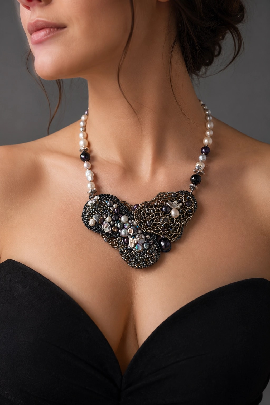 «Molecule» Necklace - gallery wall